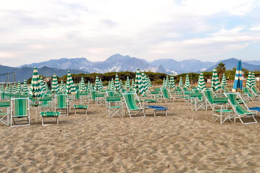 com'è il mare di marina di carrara per bambini