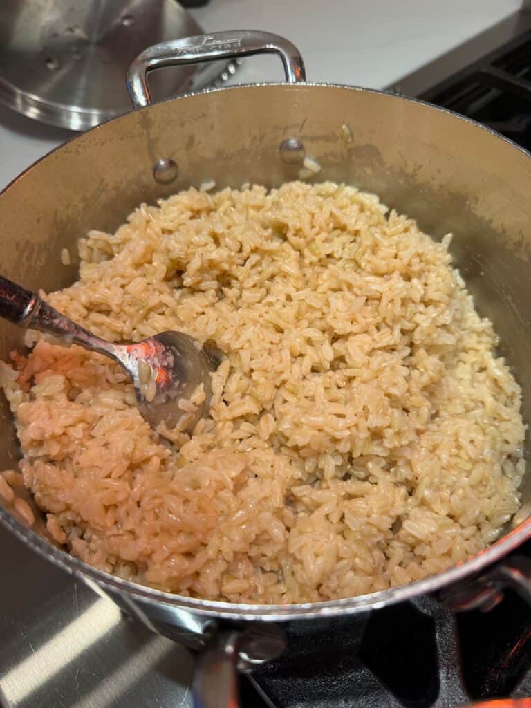Picture of cooked rice in a pot. 