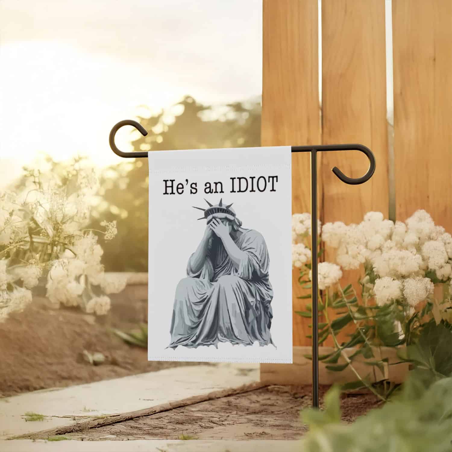 Anti-Trump-Flag,-He-is-an-IDIOT-Flag-usa