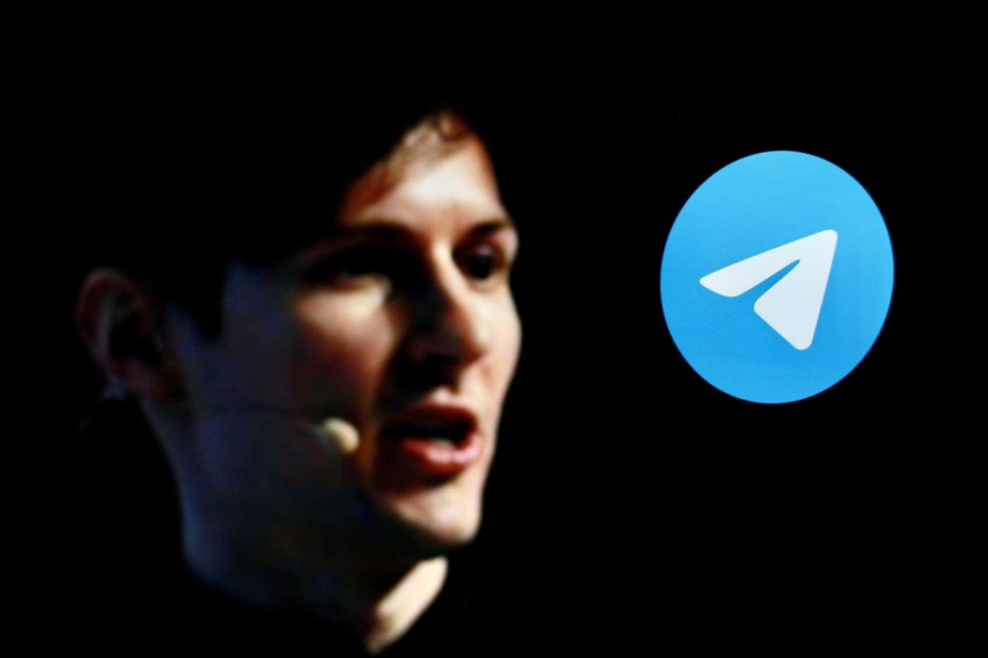 Telegram, logo, conferencia filosófica, divulgación de filosofía en internet, plataforma educativa en línea, filosofía en la red, comunidad filosófica digital.