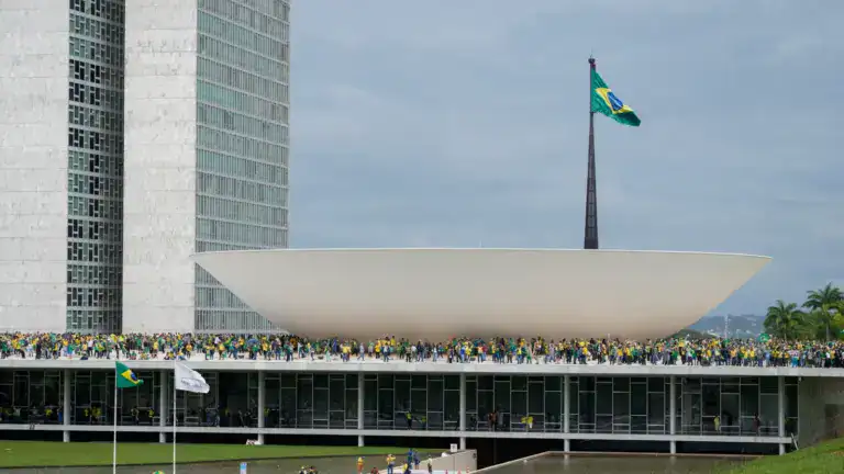 Brazil's Minimum Wage Has Outrun Its Economy by Six to One - and the Bill Is Coming Due