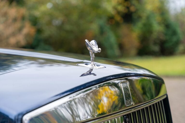 rolls royce spirit of extasy