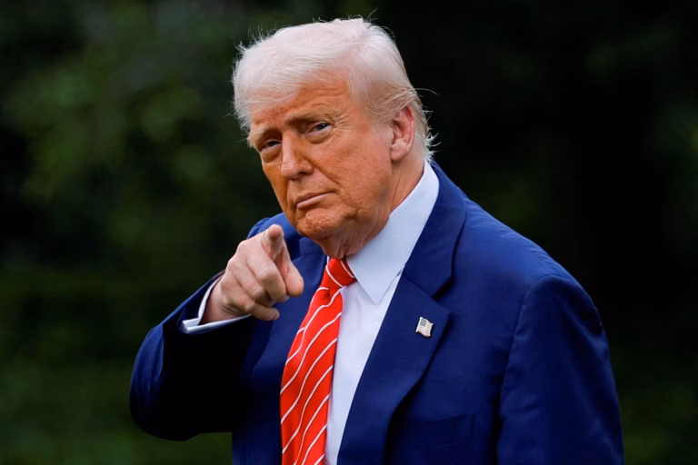 Banks Are Blocking the Biggest Crypto Bill in US History. Trump Just Called Them Out by Name.