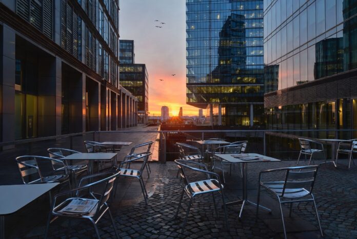 The STOXX 600 Lost 8 Percent in Five Weeks. The Recovery Trade Is Collateral Damage.