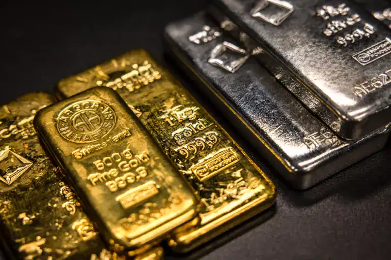Gold Touched $5,400 Before the Fed Trade Killed the Morning