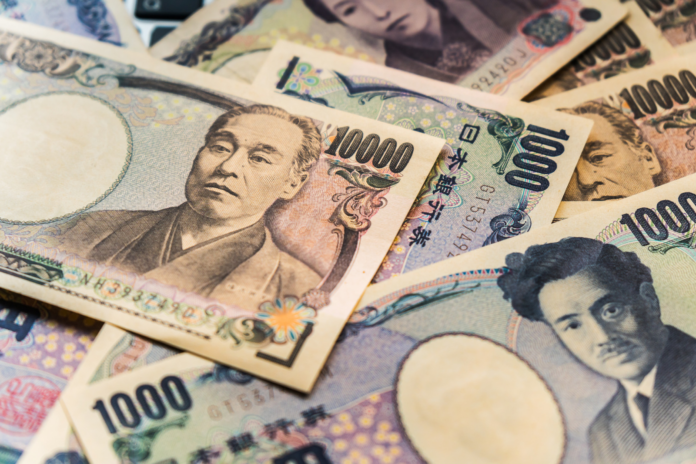 The Yen Lost Its Safe-Haven Status in a Week. Japan Has Three Weeks of Gas Left.