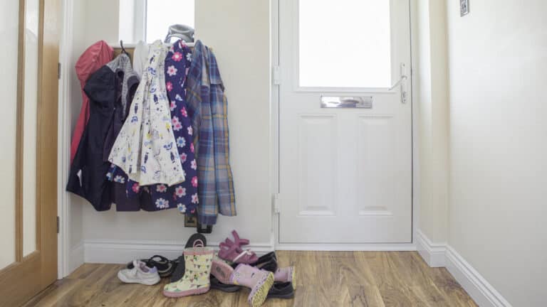 No More Boring Racks — This ’80s Find Is A Cuter Way To Organize Your Entryway