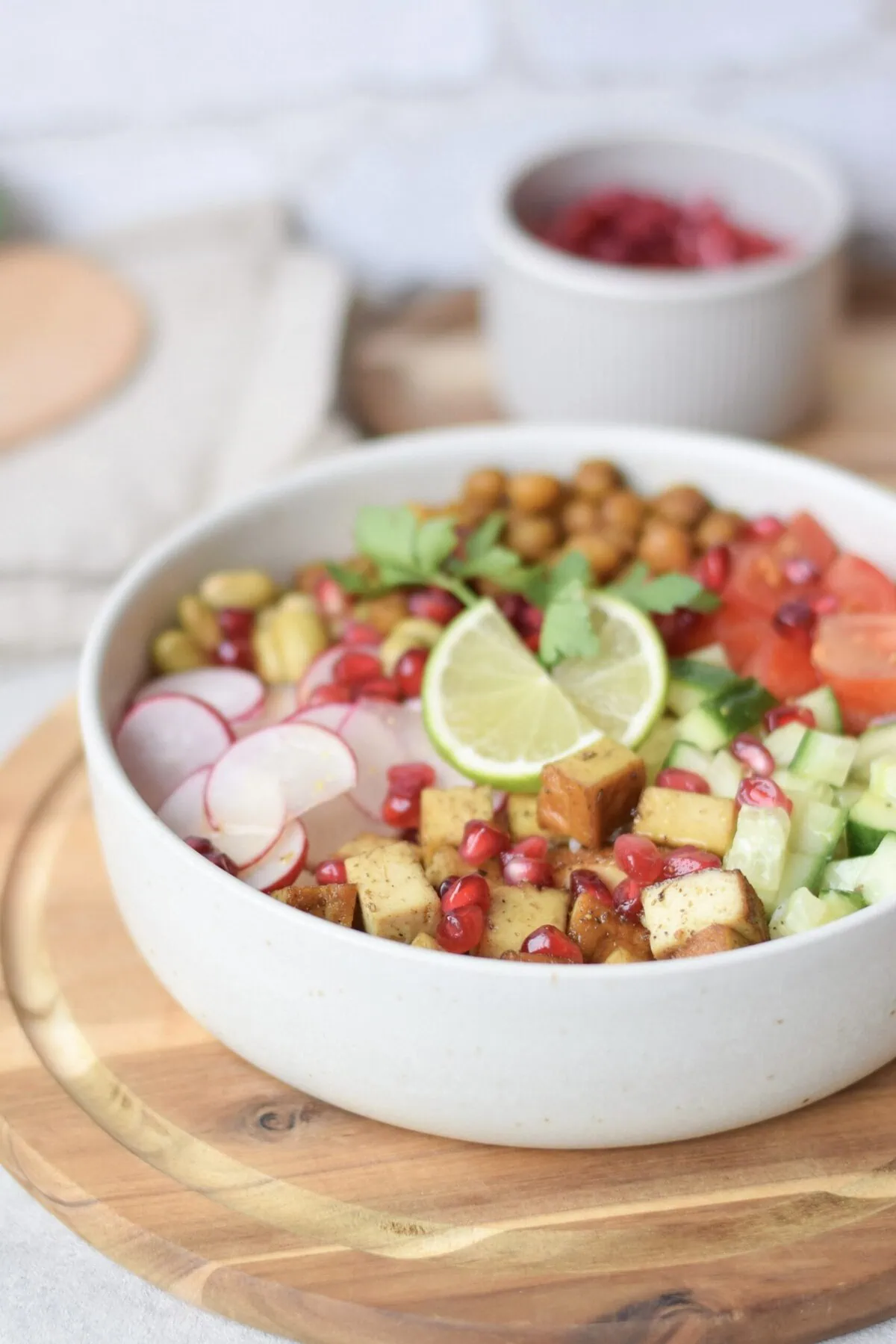 Kichererbsen-Reis-Bowl mit Granatapfelkernen