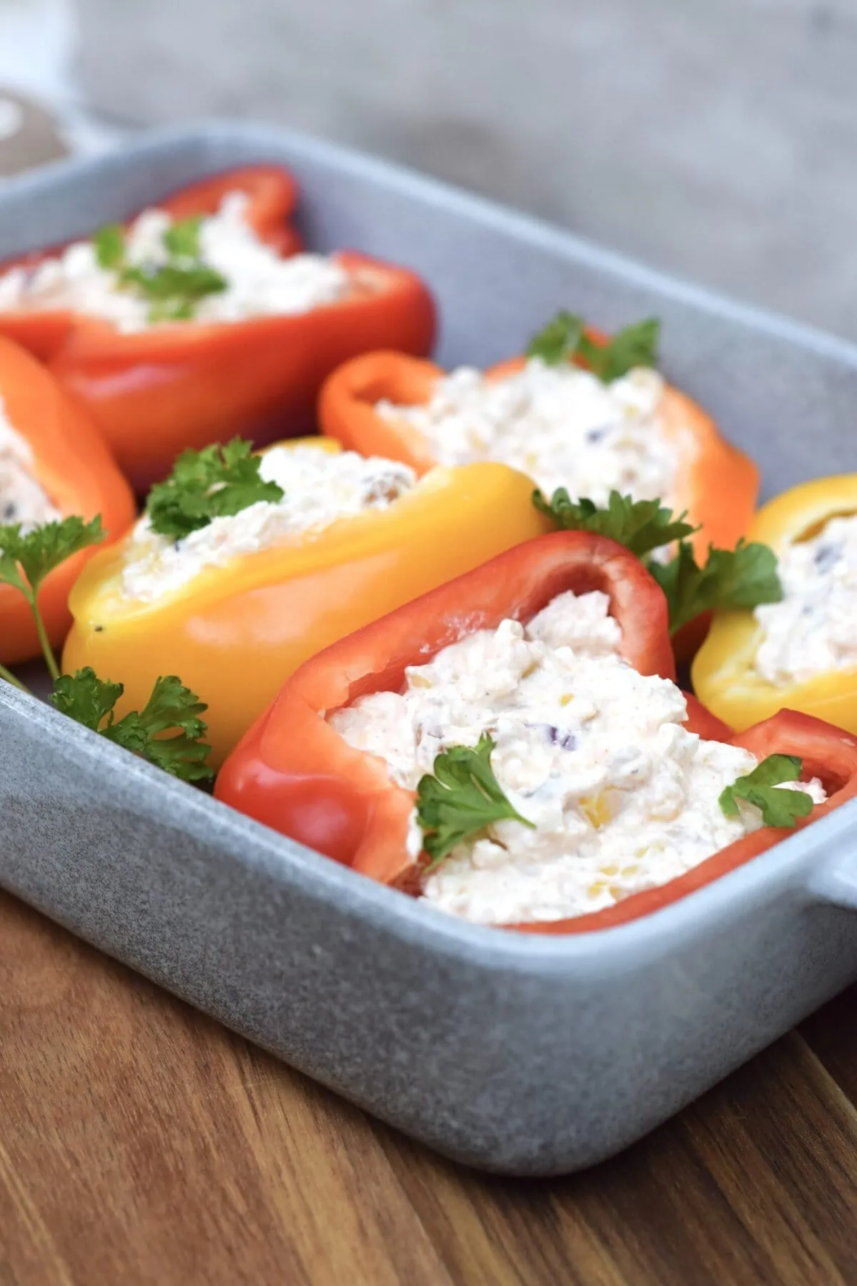 Gefüllte Paprika mit Frischkäse – Low-Carb Snack