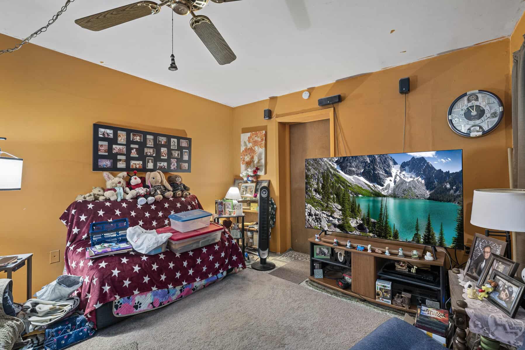 Outdated Sarasota home sold for cash as-is by FL Home Buyers