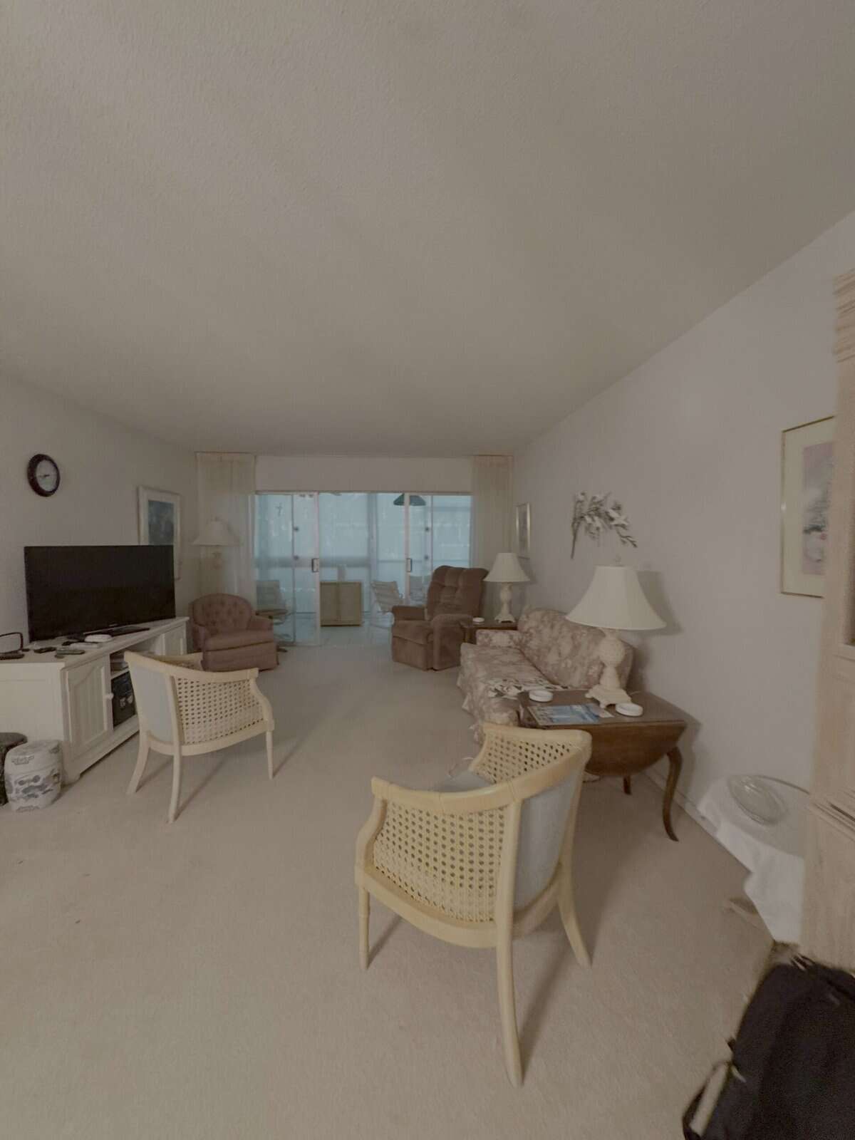 We buy houses in Flori, helping homeowners sell my house fast, with cash home buyers options.