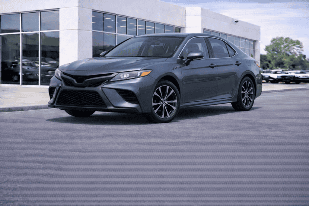 2022-Toyota-Camry-SE-in-showcase-setting