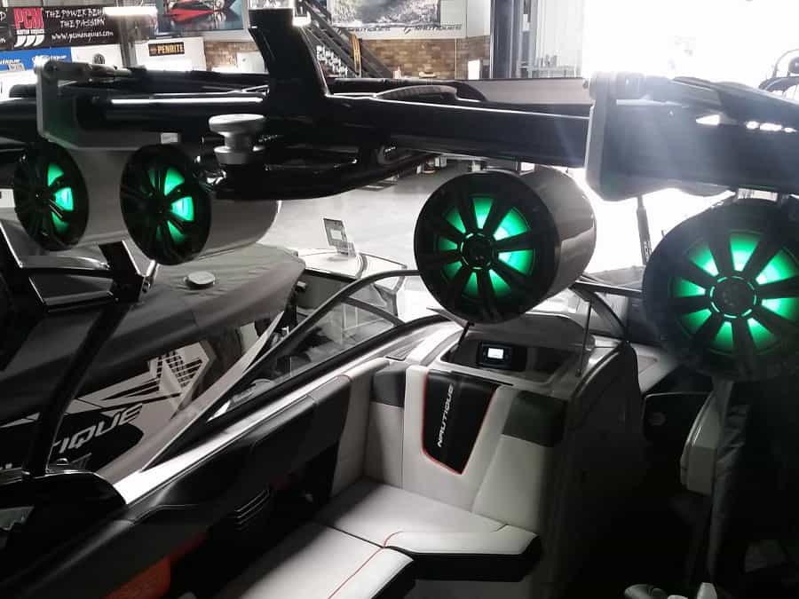 Viper 8" Single Tower Speakers - Kicker - Image 4