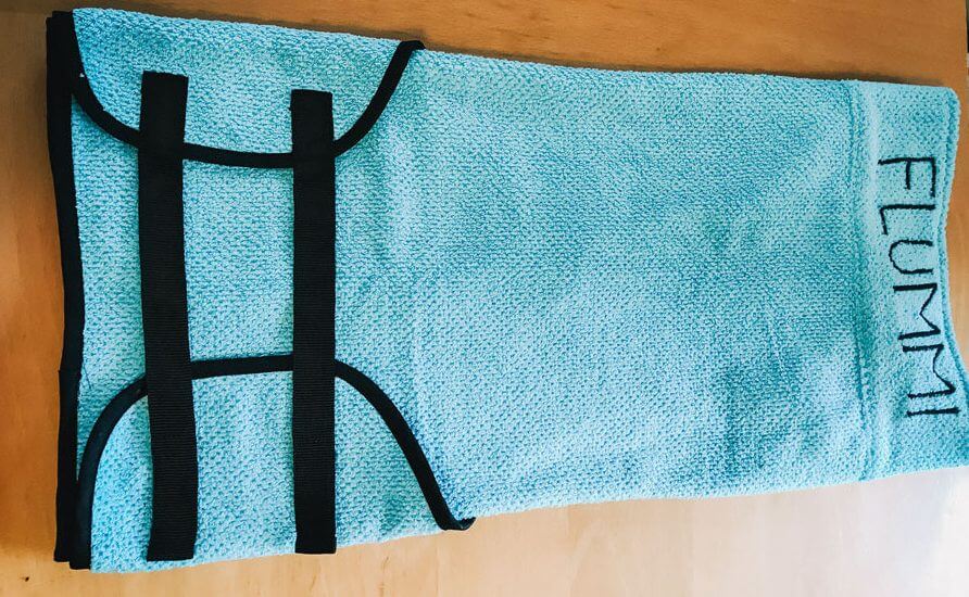 diy-hundebademantel-schraegband
