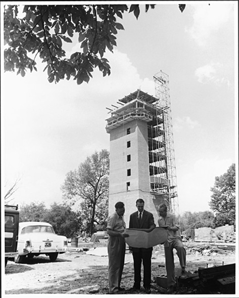 1953