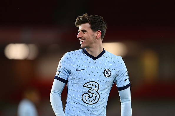 SHEFFIELD, ENGLAND - FEBRUARY 07:  Mason Mount of Chelsea looks on during the Premier League match between Sheffield United and Chelsea at Bramall Lane on February 07, 2021 in Sheffield, England. Sporting stadiums around the UK remain under strict restrictions due to the Coronavirus Pandemic as Government social distancing laws prohibit fans inside venues resulting in games being played behind closed doors. (Photo by Clive Mason/Getty Images)