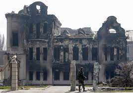 Ukraine prepares for fall of Mariupol to Russia