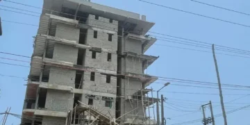 Unsafe construction in Victoria Island