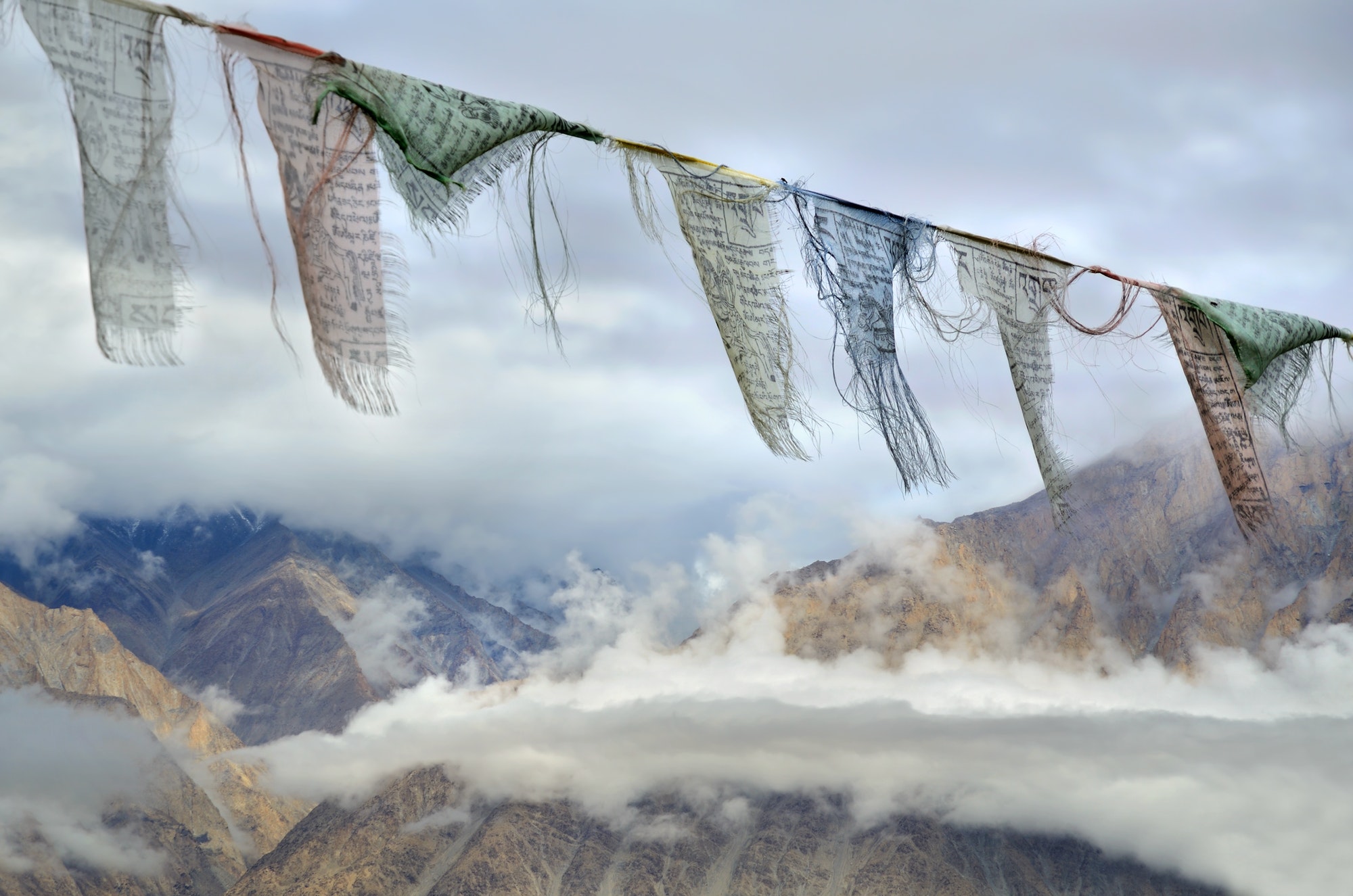 Buddhiså prayer flags in Himalayas