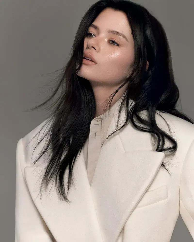 becky-armstrong-harpers-bazaar-singapore-sept2026-magazine
