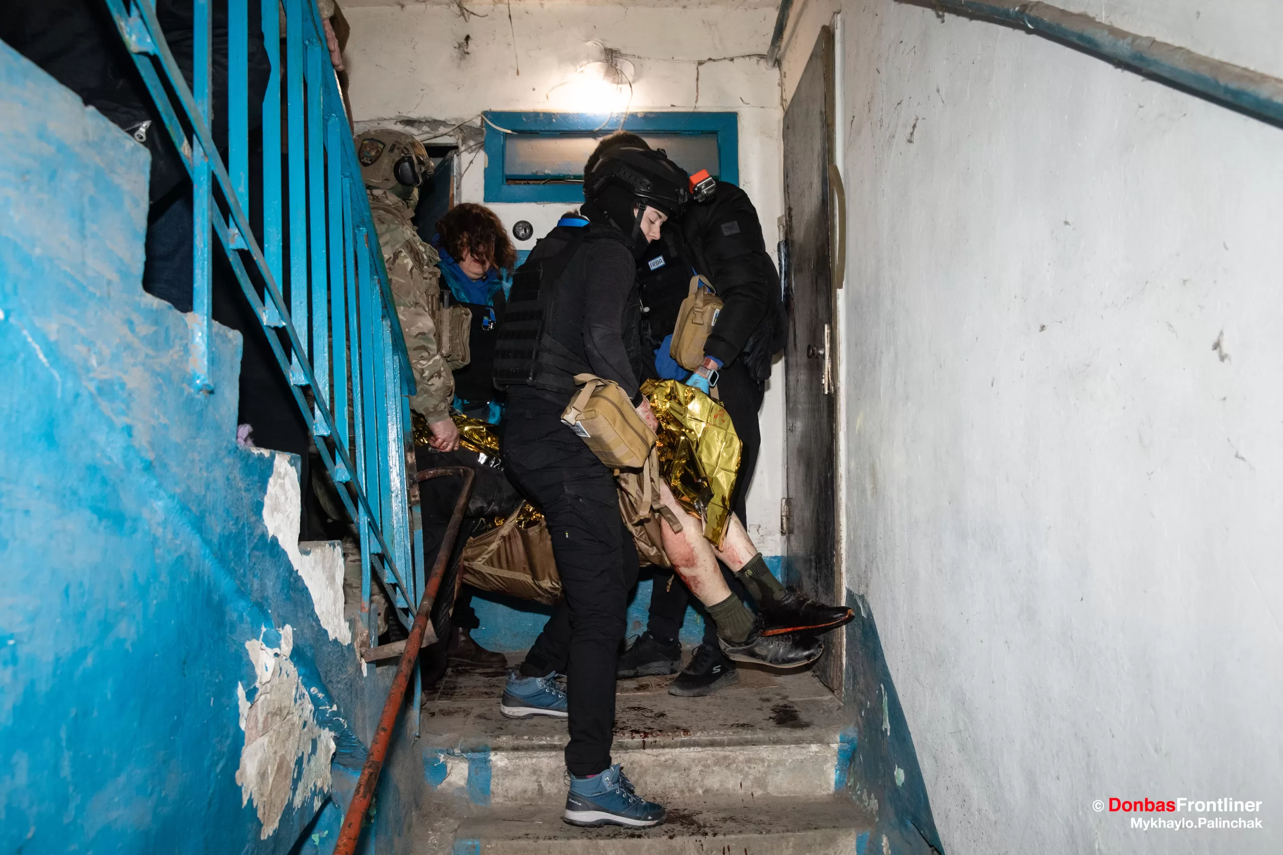 Життя, смерть і знову життя: медичні волонтери на Донеччині
