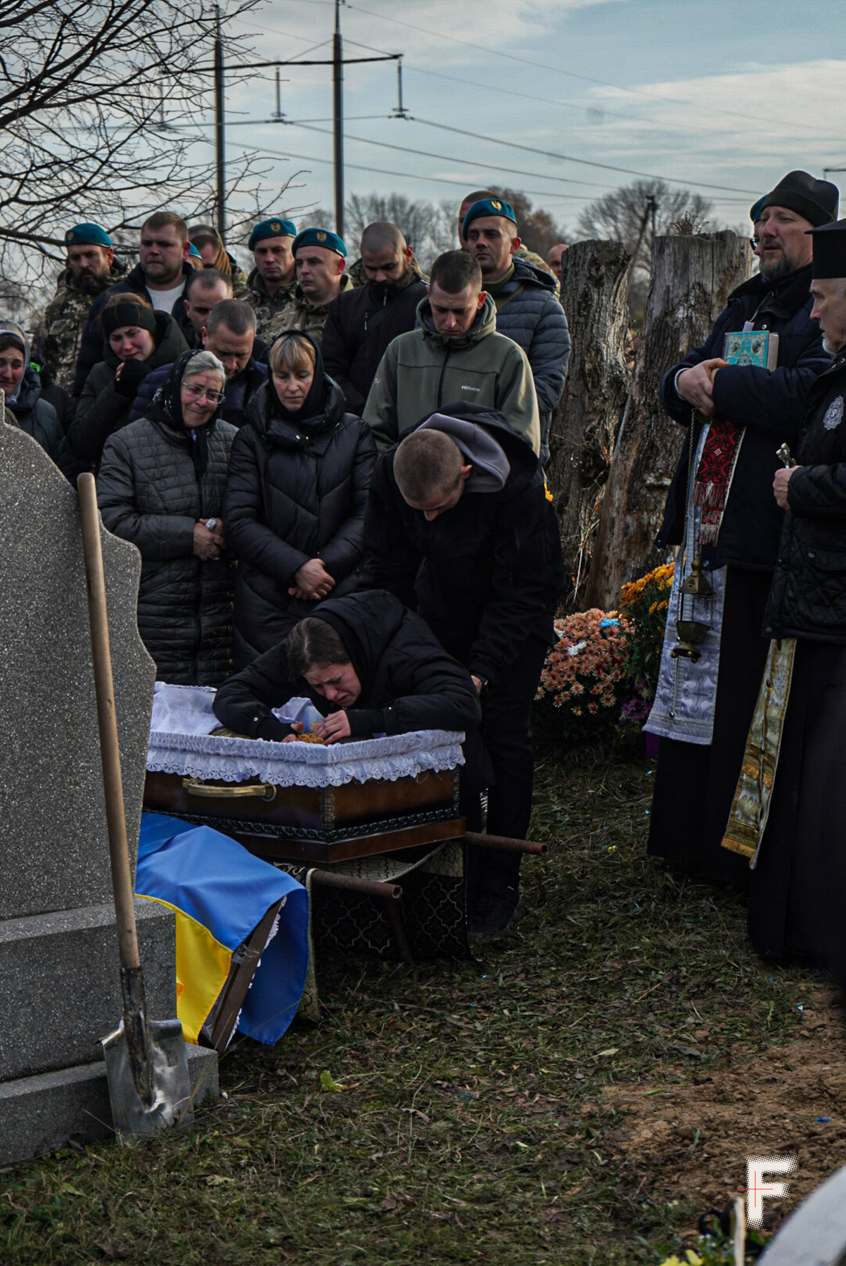 «Найважче грати гімн України, коли труну опускають»: 13-річний трубач проводжає полеглих захисників