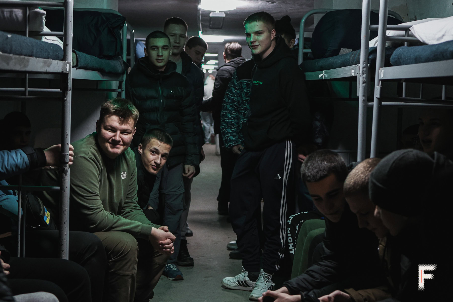 Десятикласники Військово-морського ліцею в укритті, як готують командирів флоту