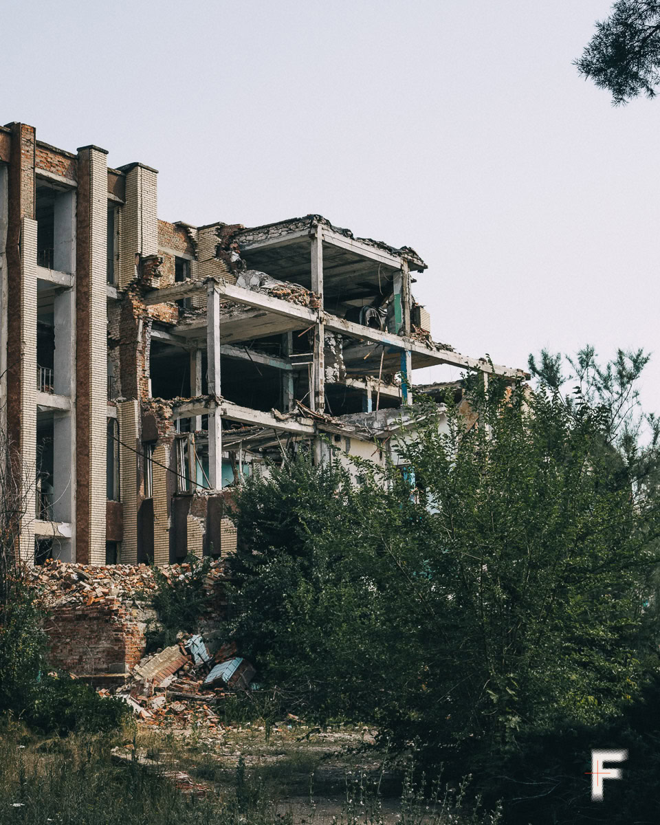 «Хто буде за квітами доглядати?» – любов, страх і віра проти евакуації