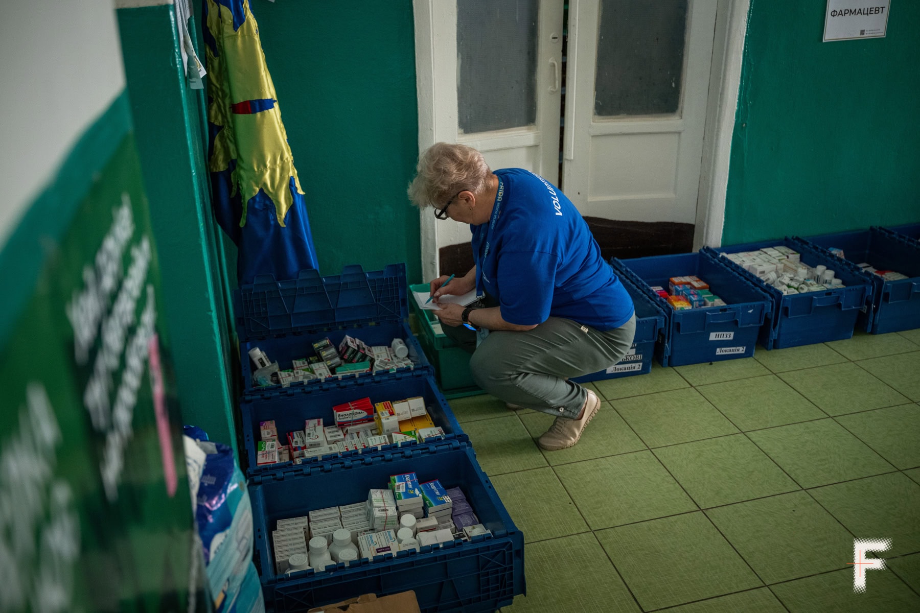 «Я тут, щоб люди не почувалися кинутими» – чому прифронтовим регіонам змушені допомагати медики-волонтери з Києва