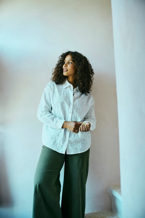 Freequent skjorte med broderi - Billede 2