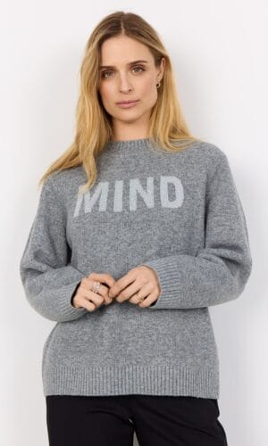 Soyaconcept strik med skrift foran