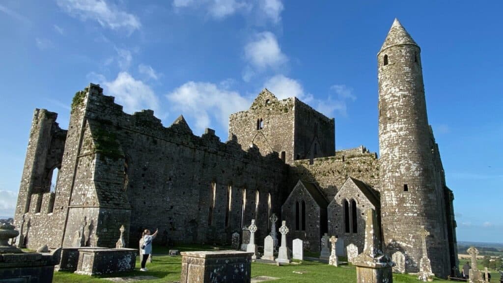 Private day tour from Dublin to Rock of Cashel