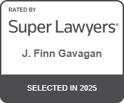 Distintivo Super Lawyers 2025 concedido a J. Finn Gavagan, un abogado de lesiones personales de primera categoría en Boston, Massachusetts.