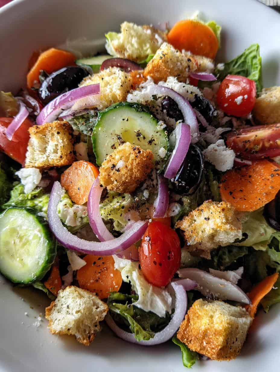 Olive Garden Salad - detail 2