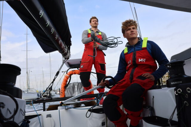 Lennart Burke und Melwin Fink im Cockpit ihrer Class40 – mit GEILE SEILE Tauwerk bereit für die Segelsaison 2025
