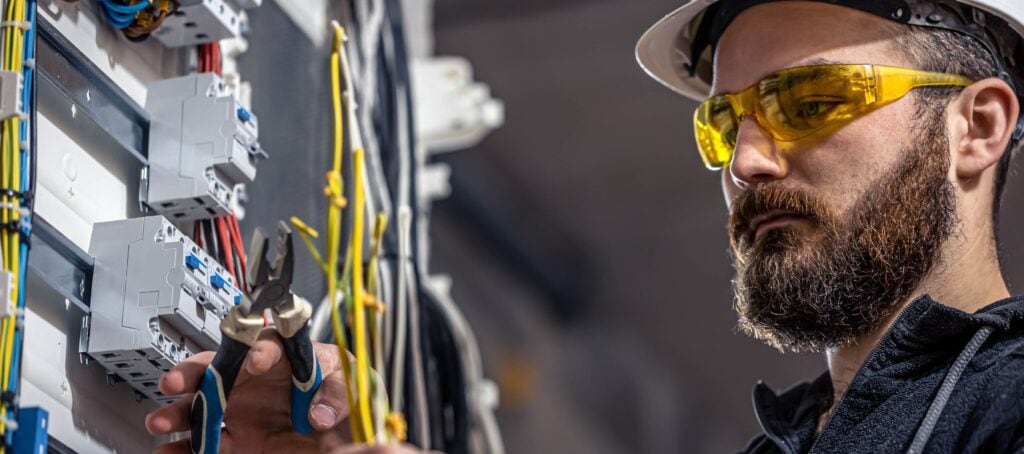 5 factors that will change how electrical contractors work in 2026
