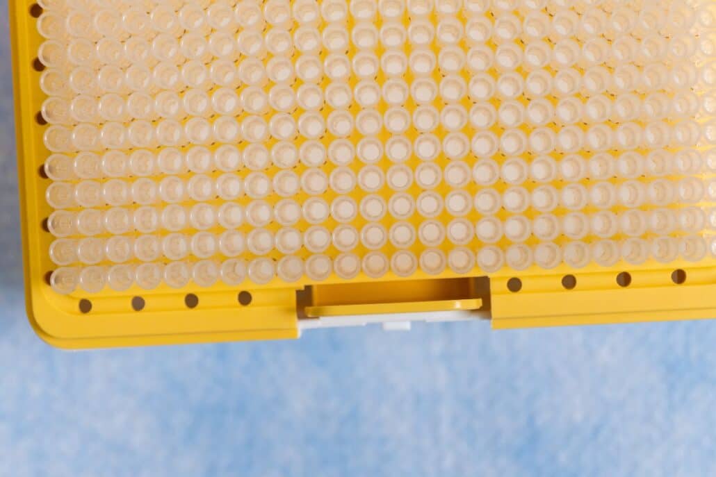 Genomind PGx lab sample array tray for genes