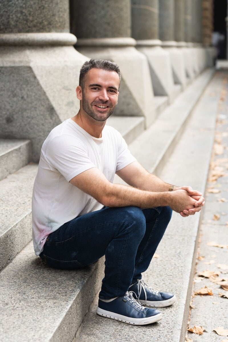 Ext: Young man wearing a white shirt having dating photo taken by online dating photographer Georgie Greene in Sydney NSW