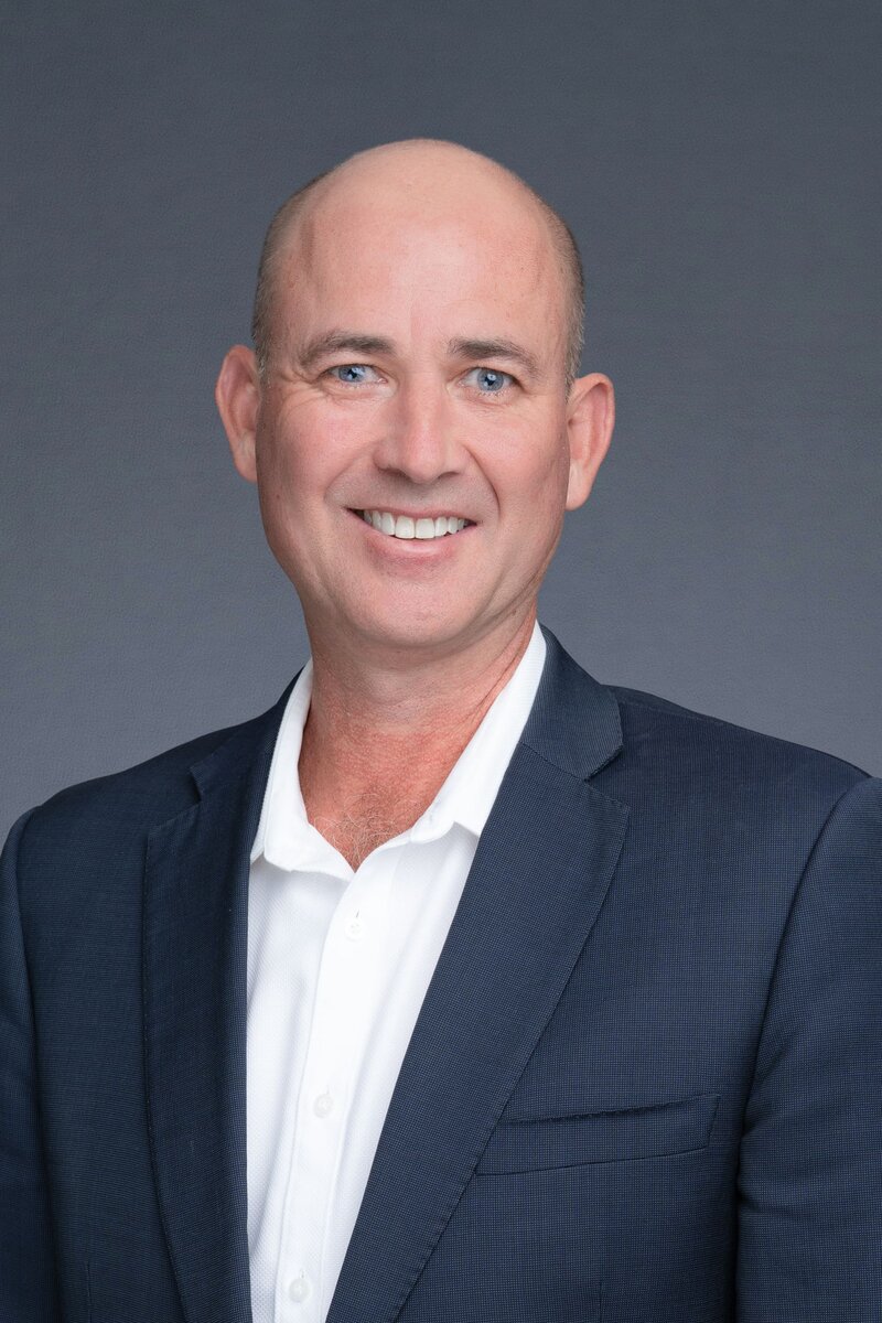 Int: man wearing a blue suit having professional headshots taken by Sydney Headshots Photographer Georgie Greene in Sydney NSW