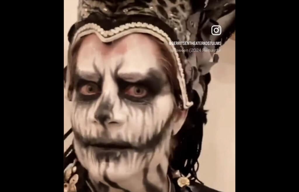 #halloween #SpookySeason #TrickOrTreat #HappyHalloween #SpookyVibe #OctoberVibes #HalloweenFun #ScaryHalloween #FrightNight #halloweencostumes #gerritsentheaterkostuums #HauntedHalloween #halloweenparty #CostumeIdea #DIYCostume #HalloweenLook #Halloween2024Costumes #CoupleCostumes #FamilyCostumes #LastMinuteCostume #CostumePart #dragoncostume #GroupCostume