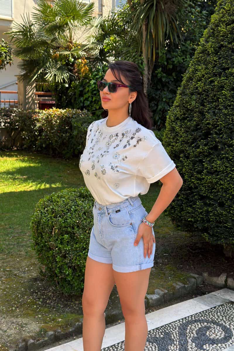 Second image of Gigi Taşlı Beyaz Tişört