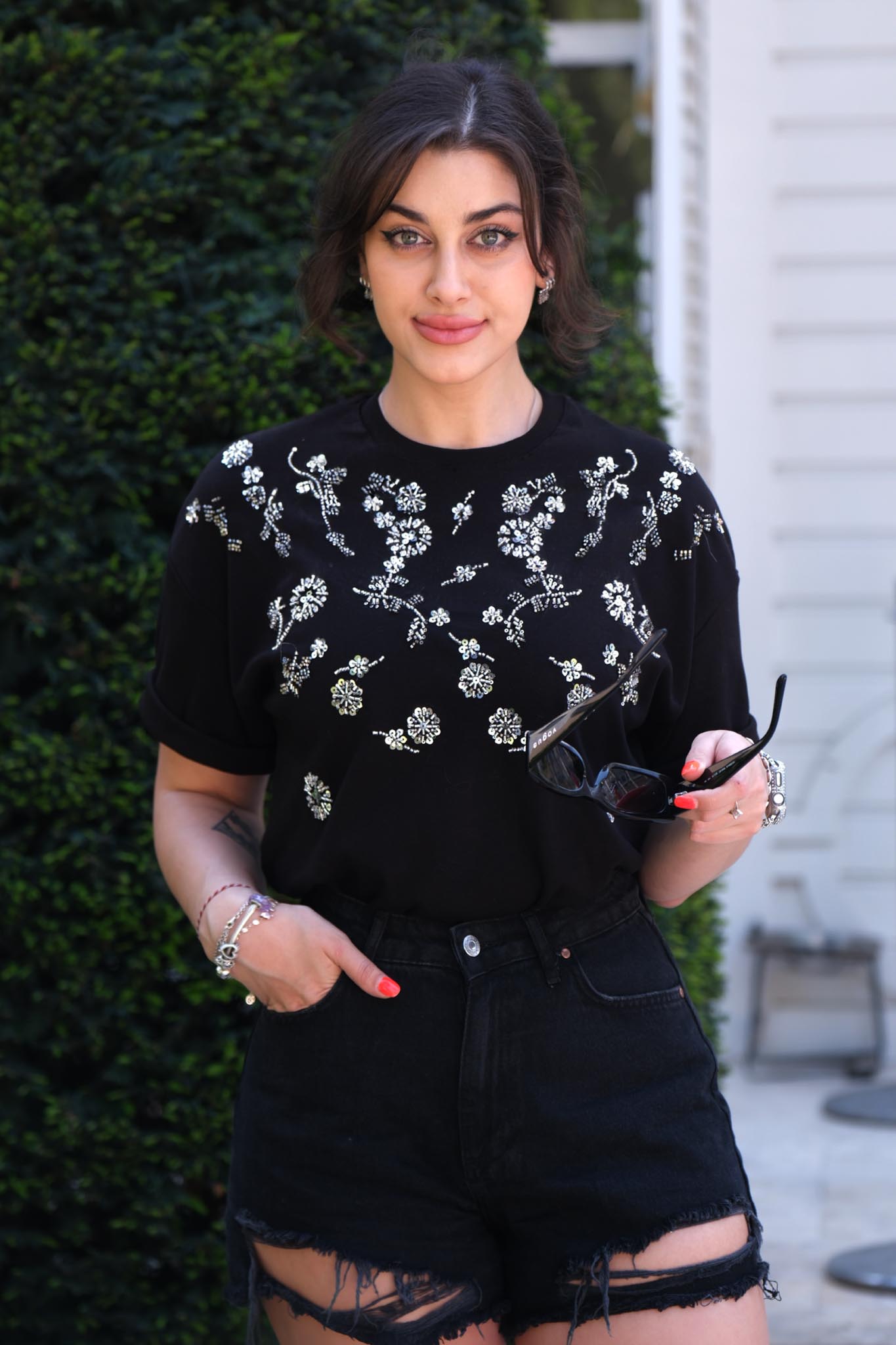 Second image of Gigi Taşlı Siyah Tişört