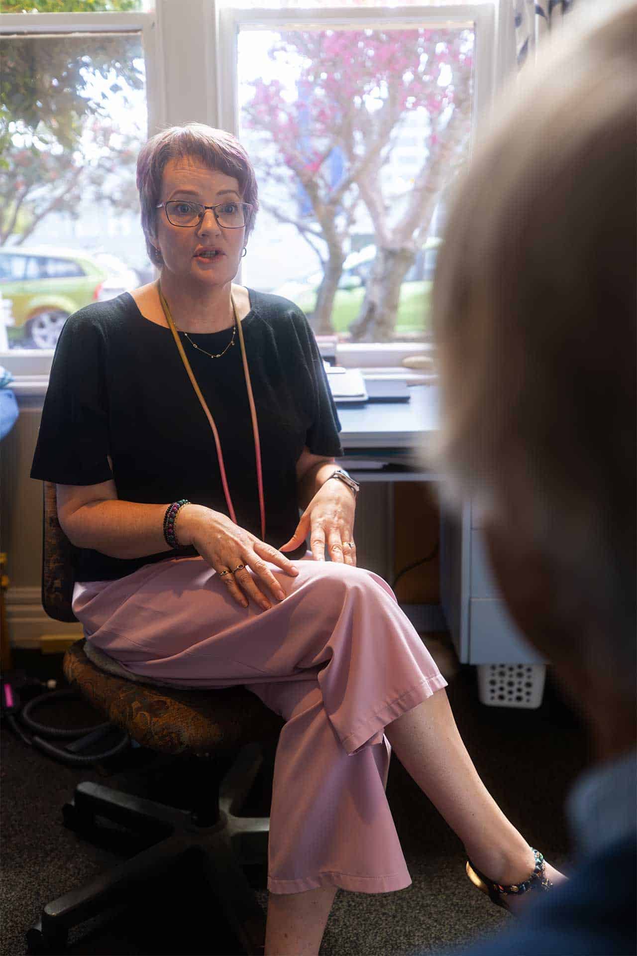 Gina-Sarten-with-a-Client-2