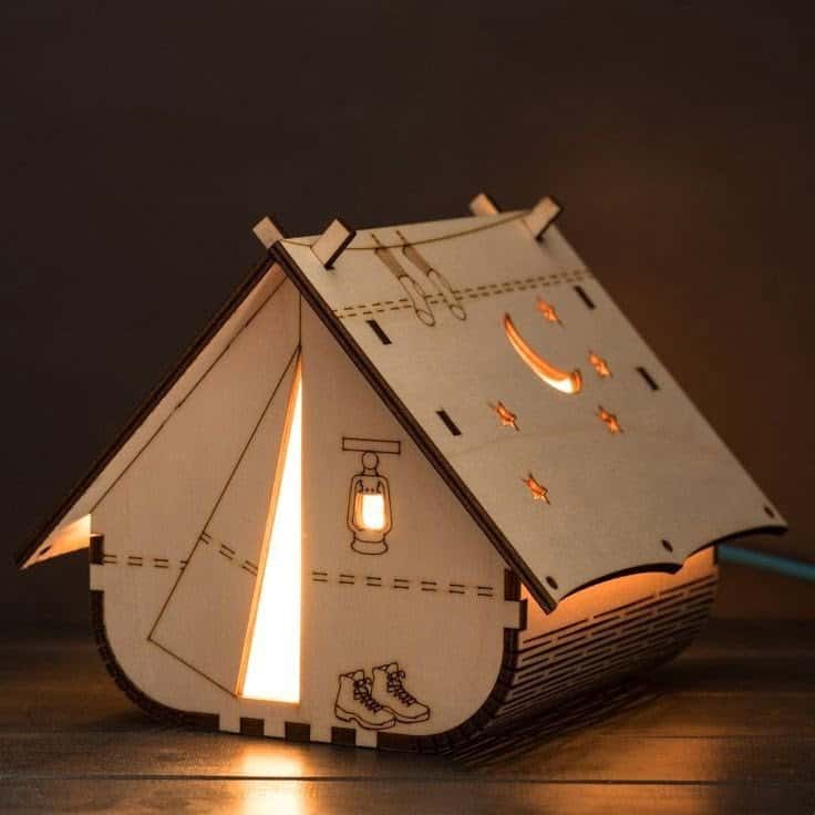 Lampa De Veghe Cort