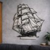 1. Sculptură decorativă din metal cu nave pirat, artistică și personalizată.