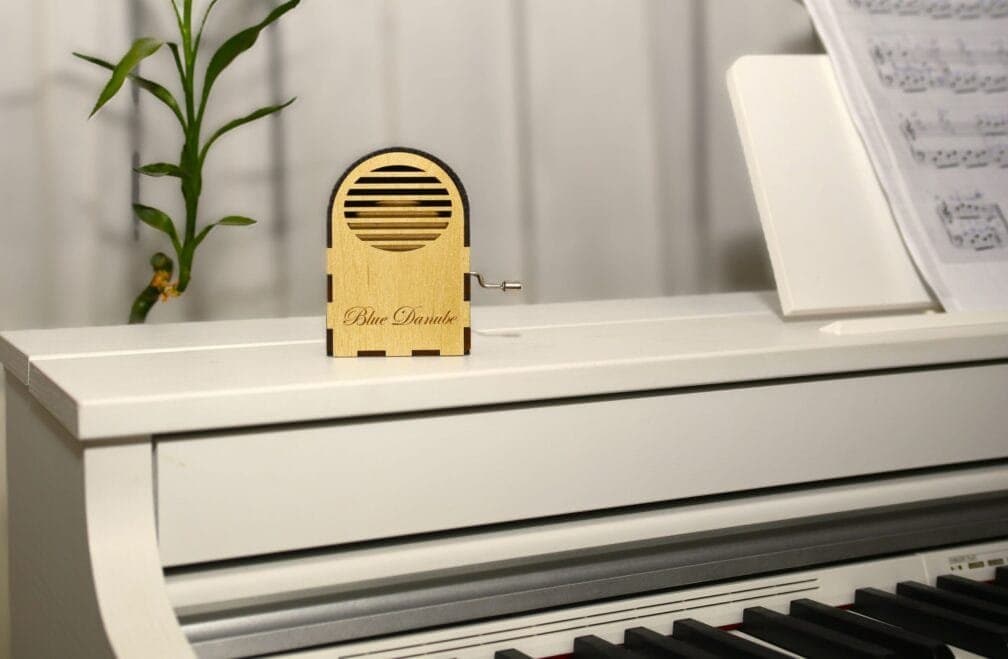 Cutie Muzicala Personalizata.jpg