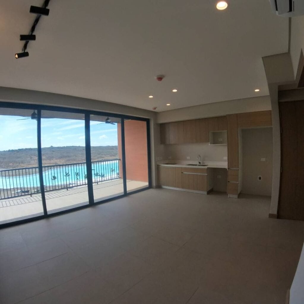 Apartamento con vista panorámica al mar y balcón en Guanalandcr.