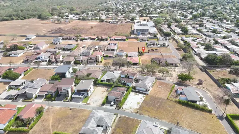 Lote en venta en # 212 Parque Del Encino 375 m² – Liberia