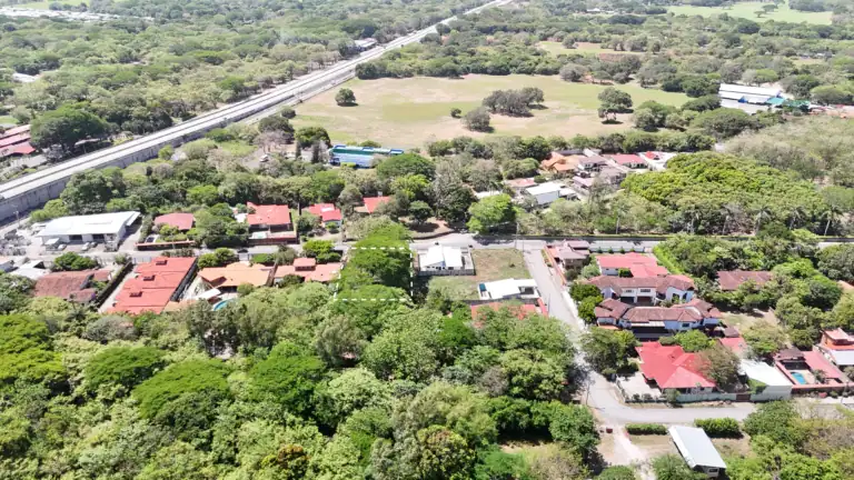 Lote de Uso Mixto de 1.118 m² en Venta en Barrio La Cruz, Liberia