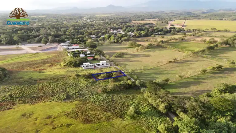 De sur a norte, con vista al Rincon de La Vieja